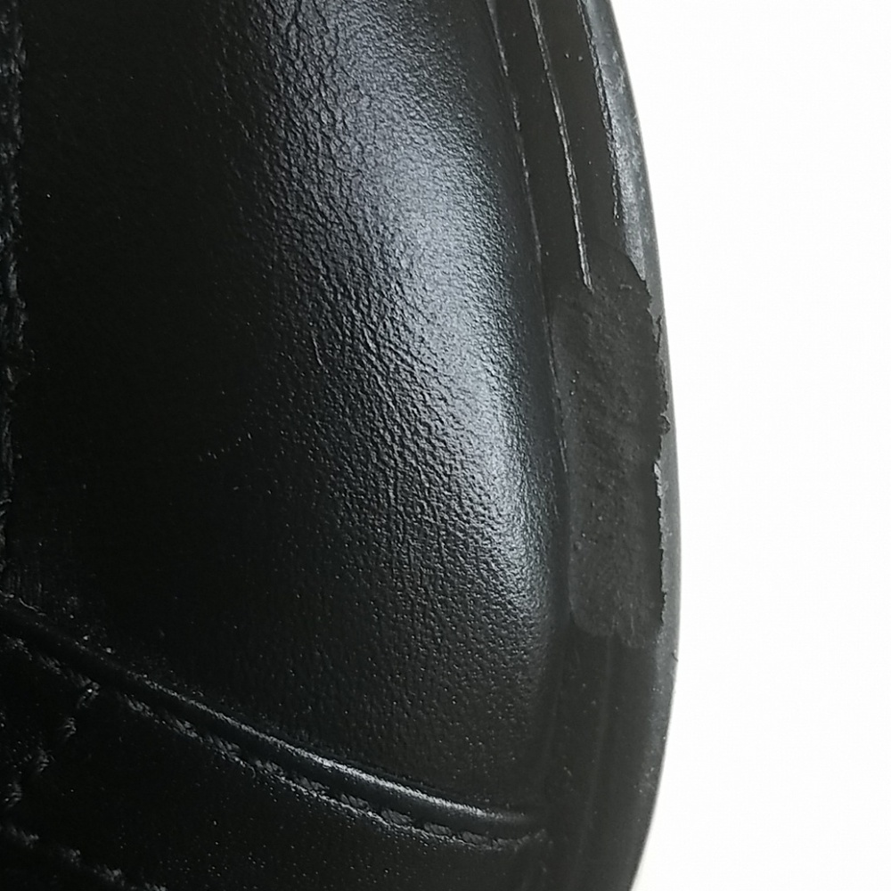 Black dress shoes